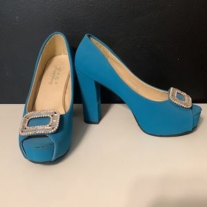 Turquoise High Heels size 6 spring summer party